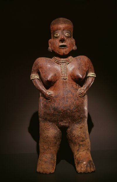 Figurina che rappresenta una donna elaboratamente dipinta da Nayarit